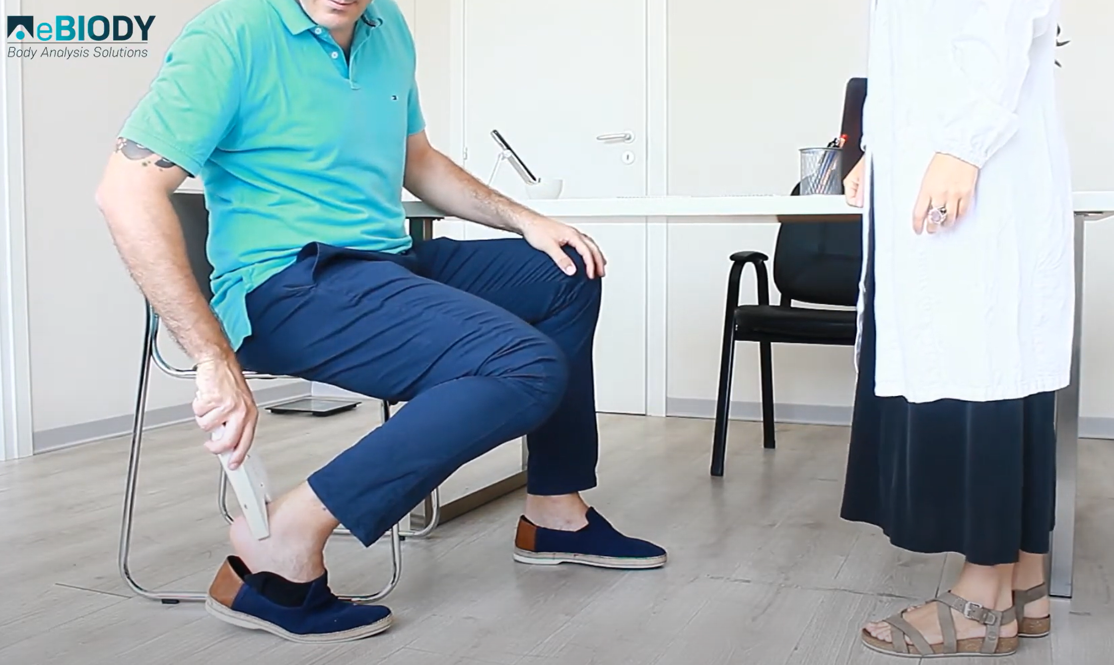 Pomiar składu masy ciała w pozycji siedzącej